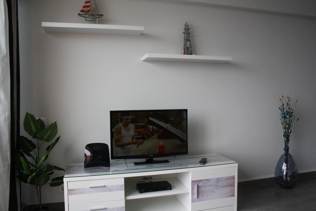 Ventur Flat Lägenhet Caniço Exteriör bild