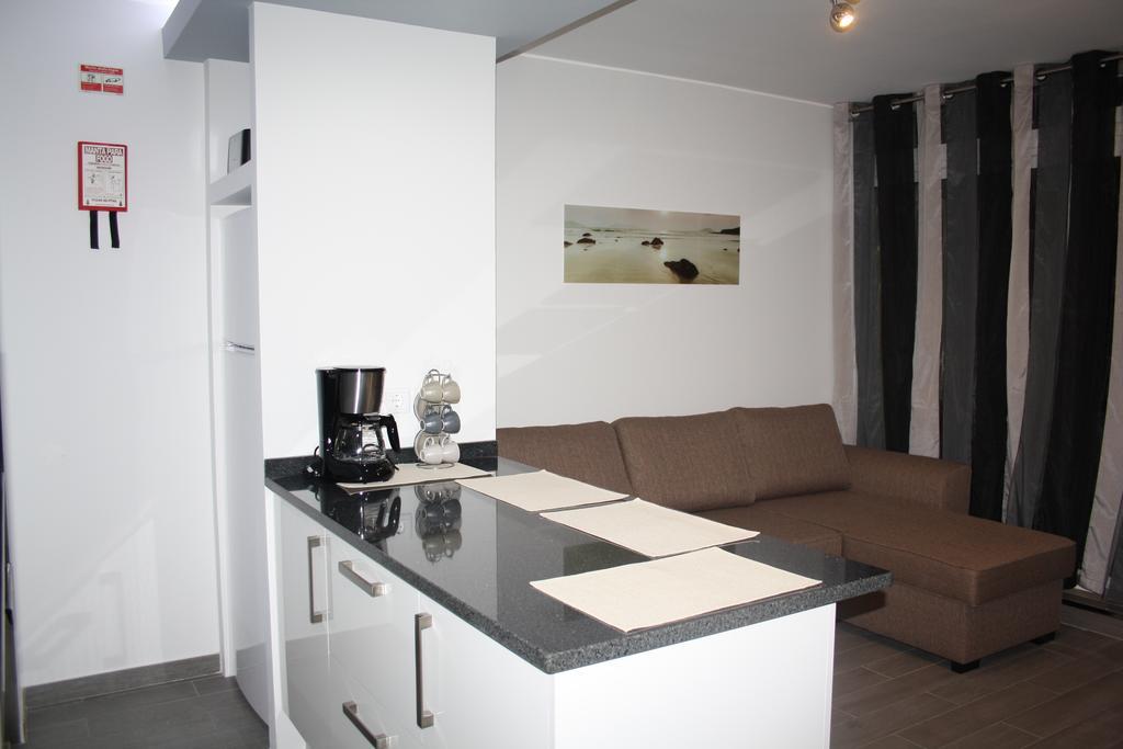 Ventur Flat Lägenhet Caniço Rum bild